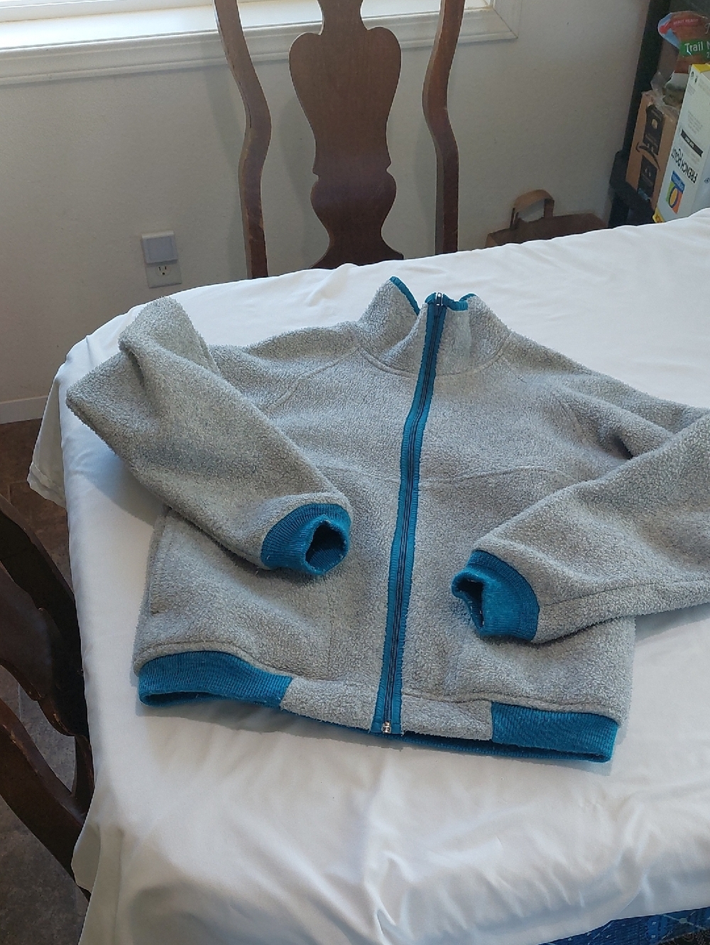 Woolrich Teton Grey Fleece Zip Jacket with Blue Trim.Size M